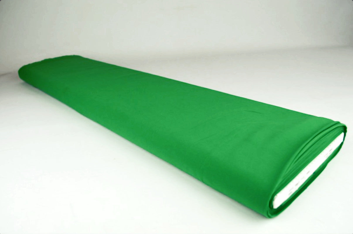 GRÖN CHIFFONG – LÄTT, TRANSPARENT & MED VACKERT FALL