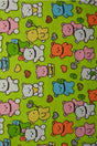 GRØN BOMULDSPOPLIN MED KAWAII BAMSEPRINT – BØRNE