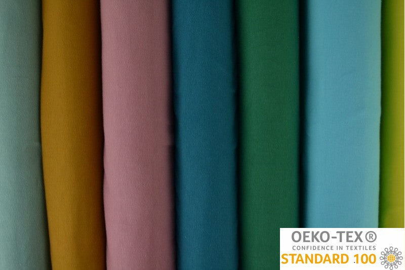 LYSERØD BOMULDSJERSEY – NATURLIG, ÅNDBAR & STRÆKBAR