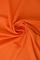 ORANGE VISKOSTYG – LÄTT FALL & ELEGANT MATT GLANS