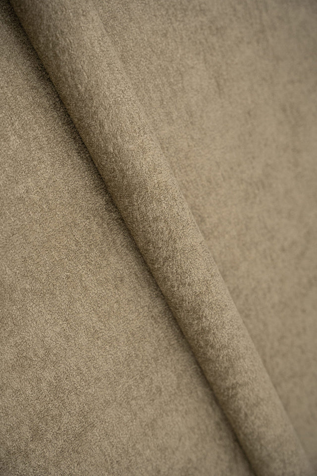 LYS TAUPE FREYA MØBELSTOF – TEDDY-LOOK & SLIDSTÆRK