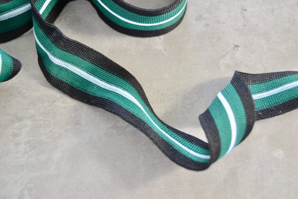 GRØN OG SORT STRIBET BÅND 20MM