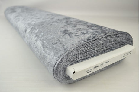 GRÅ KROSSAD VELOUR – STICKAD, STRETCHIG & GLANSFULLT FALL