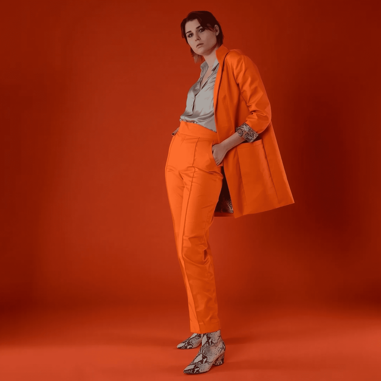 LAVENDELFÄRGAD BOMULLSTWILL – KRAFTIGT OCH FORMSTABILT TYG