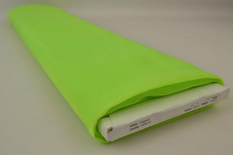 LIMEGRÖN ORGANZA – TRANSPARENT & GLÄNSANDE
