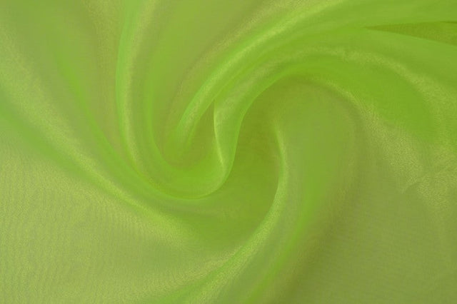 LIMEGRÖN ORGANZA – TRANSPARENT & GLÄNSANDE
