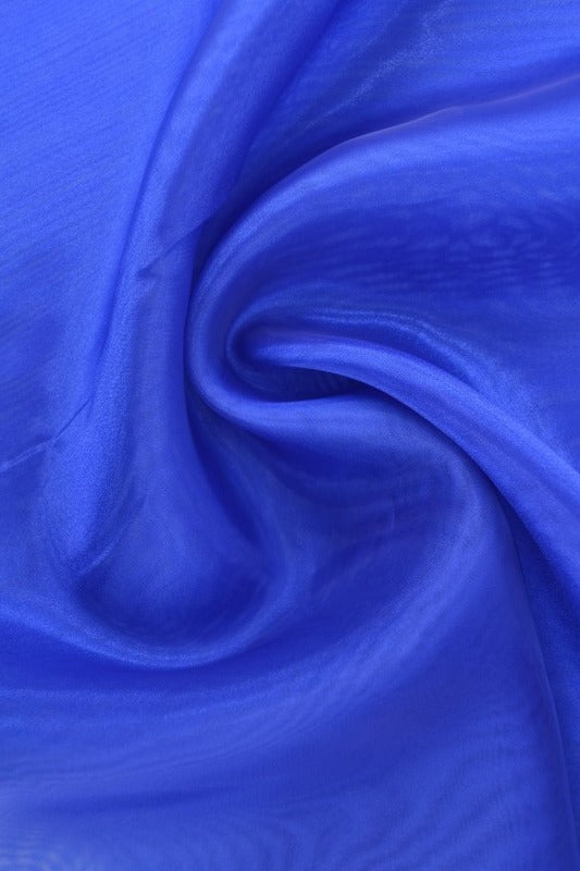 SAFIRBLÅ ORGANZA – TRANSPARENT & GLÄNSANDE