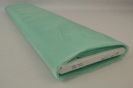 MINTGRÖN ORGANZA – TRANSPARENT & GLÄNSANDE