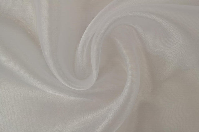 VIT ORGANZA – TRANSPARENT & GLÄNSANDE