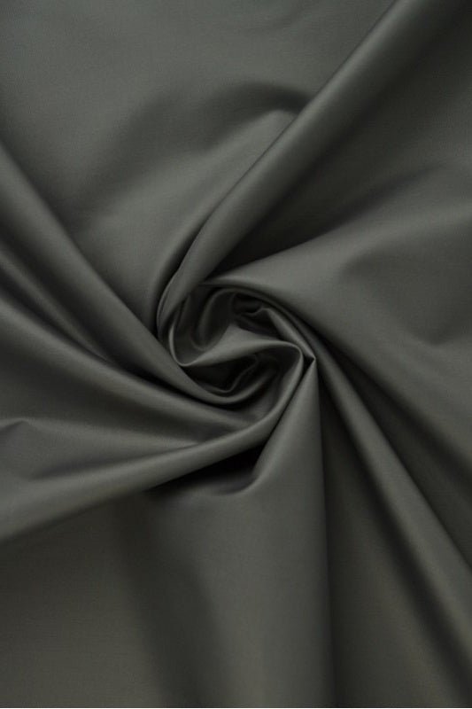 MÖRK GRÅ LÄTT VATTENTÄT POLYESTER – SLITSTARK & SNABBTORKANDE