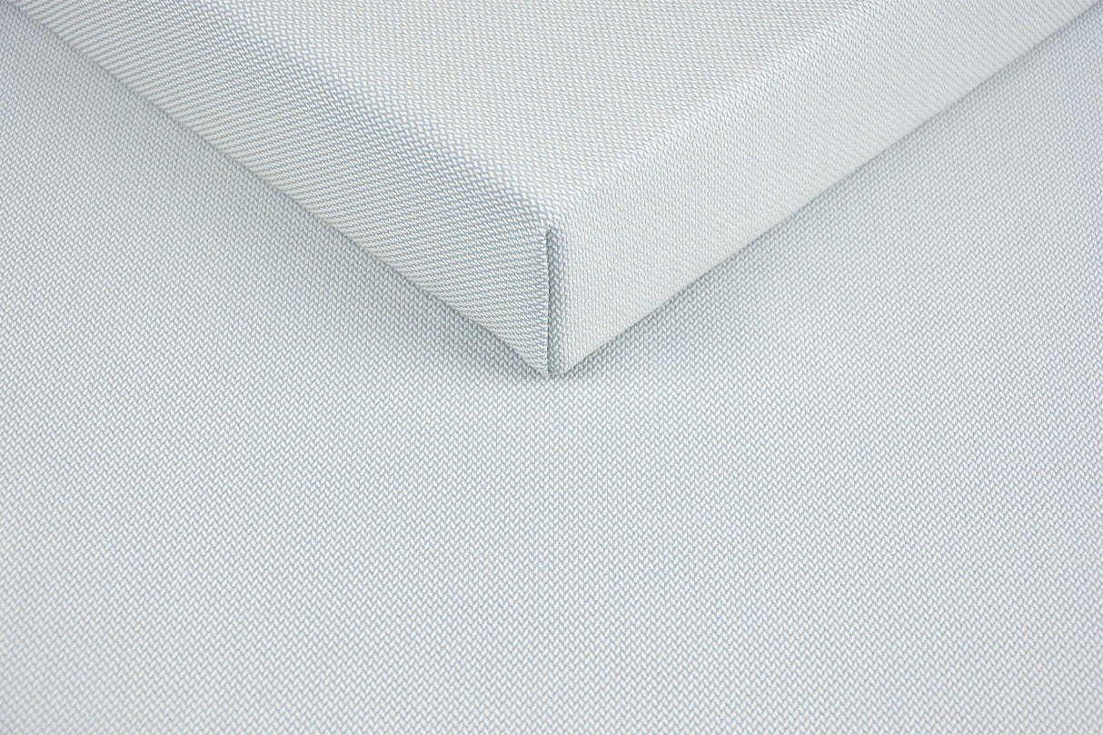 LJUSGRÅ KORSYKA UTOMHUSMÖBELTYG – VATTEN- & VÄDERTÅLIGT