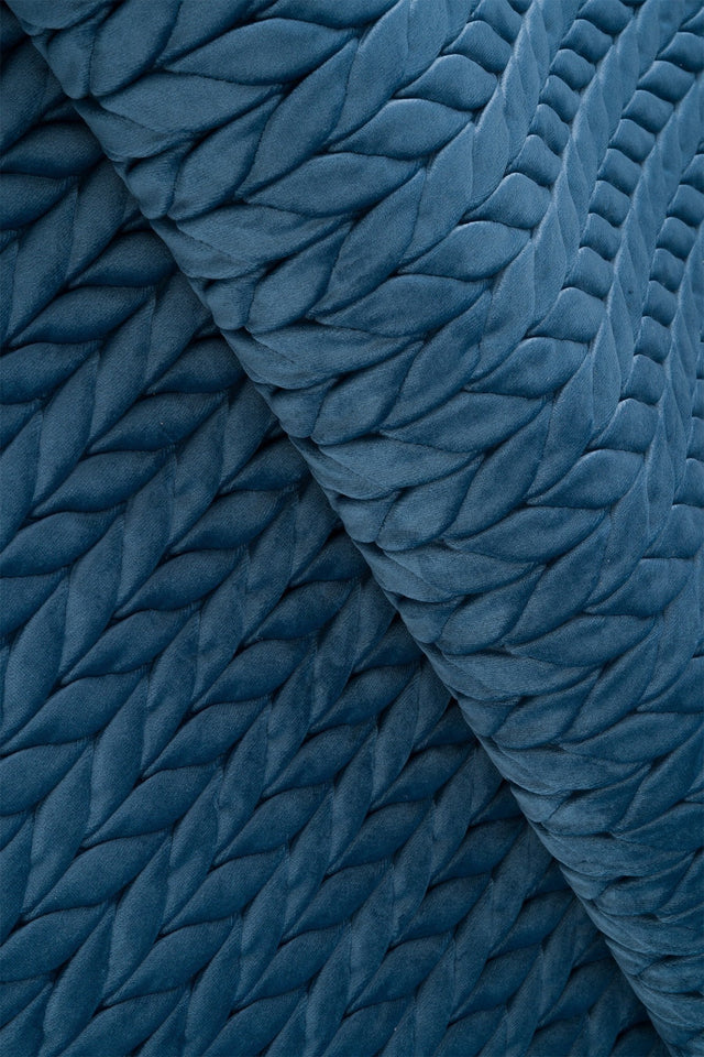 MÆTTET PETROLBLÅ MAGIC DELUXE P301 – QUILTET VELOUR MED FIN FLETNING