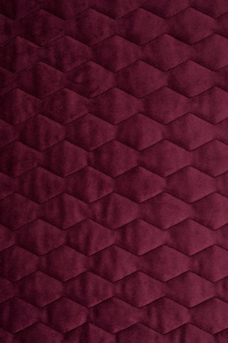 DJUP BORDEAUXRÖD MAGIC VELVET 3D – QUILTAD VELOUR MED SICKSACKMÖNSTER