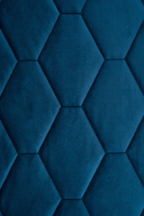 MÖRK PETROLBLÅ MAGIC VELVET 3D – QUILTAD VELOUR MED SEXKANTSMÖNSTER