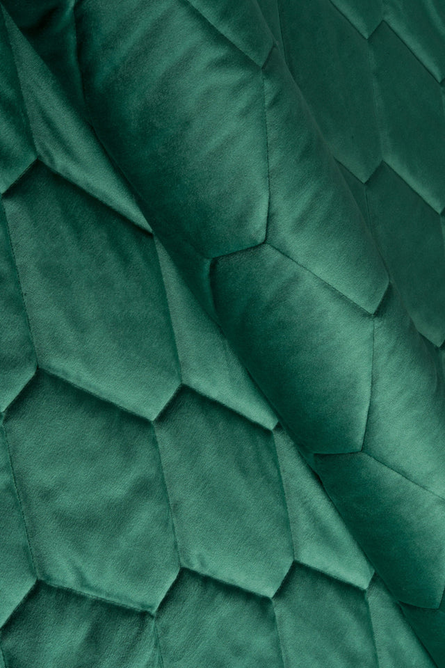 MØRK SMARAGDGRØN MAGIC VELVET 3D – QUILTET VELOUR MED SEKSKANTMØNSTER