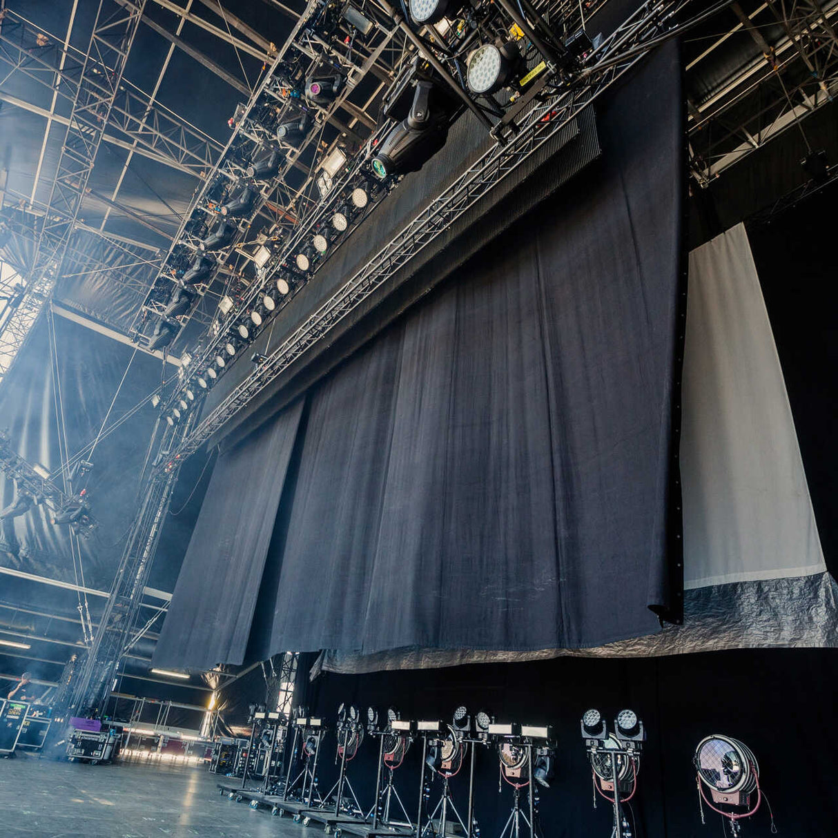 GREEN SCREEN BRANDHÆMMENDE SCENE MOLTON – 300 CM, 300 g/m² & MAT, LYS-/LYDABSORBERENDE