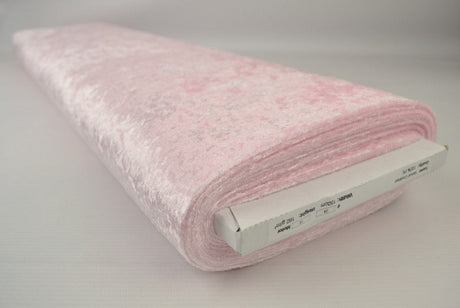 LYSERØD NERVØS VELOUR – STRIKKET, STRÆKBAR & GLANSFULDT FALD