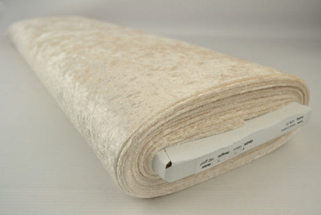 CHAMPAGNEFARVET NERVØS VELOUR – STRIKKET, STRÆKBAR & GLANSFULDT FALD