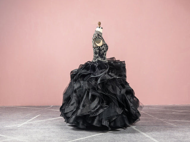 SAFIRBLÅ ORGANZA – TRANSPARENT & GLÄNSANDE