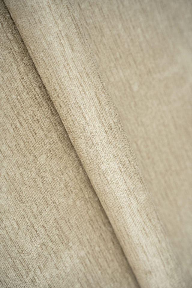 SAND RUGIA MØBELSTOF – CHENILLE-LOOK & SLIDSTÆRK