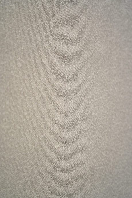 NEUTRAL TAUPEGRÅ SANDU MÖBELTYG – BOUCLÉ-LOOK & BRANDHÄMMANDE