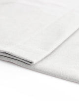 HVID BRANDHÆMMENDE SATIN MOLTON – 300 CM, LYS- & LYDABSORBERENDE