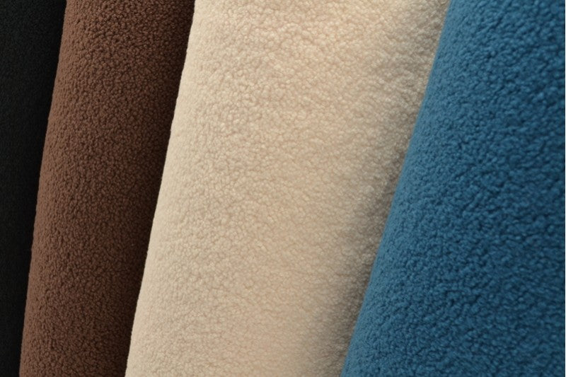 MÖRK GRÖN TEDDYTYG MED STRETCH – MJUKT & VÄRMEISOLERANDE