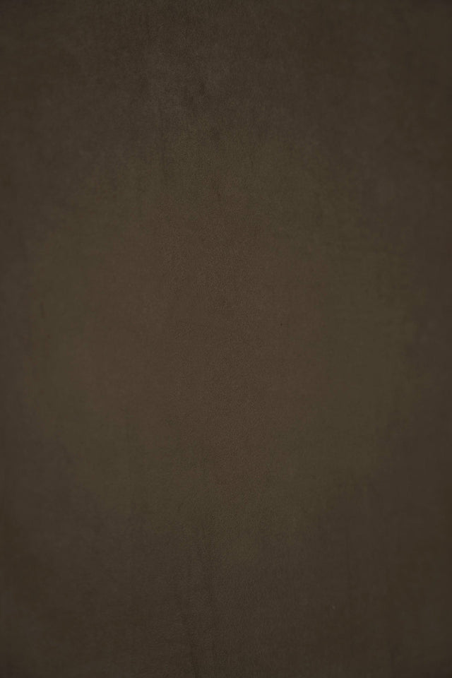 MÖRK TAUPEBRUN SMART VELVET MÖBELVELOUR – SLITSTARK & PETPROOF