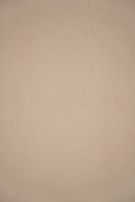 MJUK NUDEBEIGE SMART VELVET MÖBELVELOUR – SLITSTARK & PETPROOF