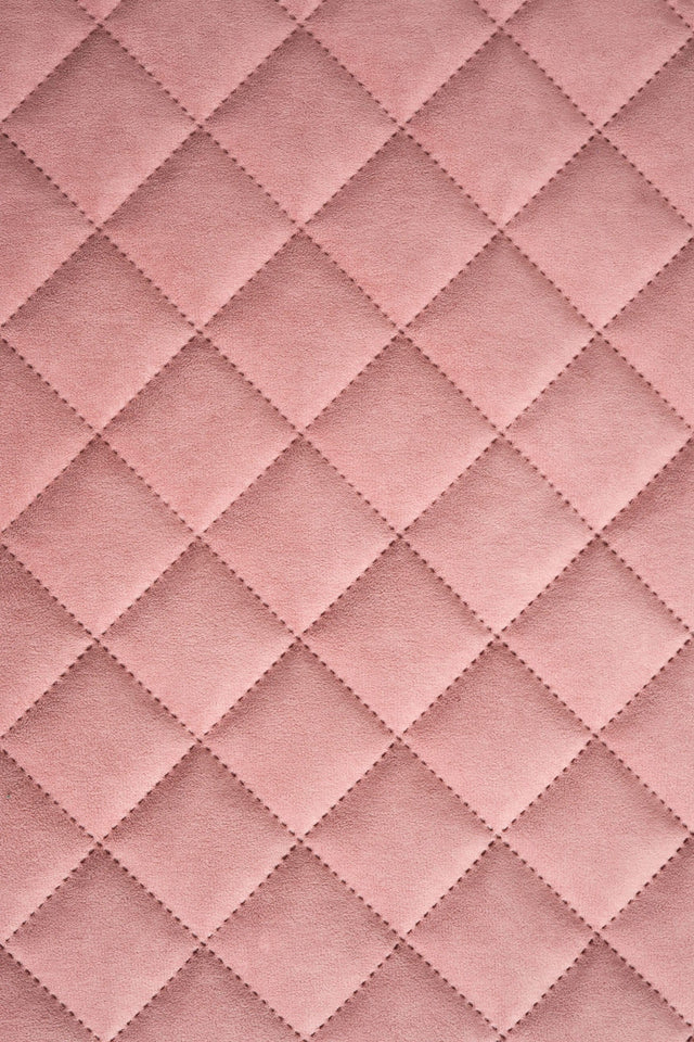 BLØD KORALROSA UTTARIO VELVET 3D – QUILTET VELOUR MED VIFTEMØNSTER