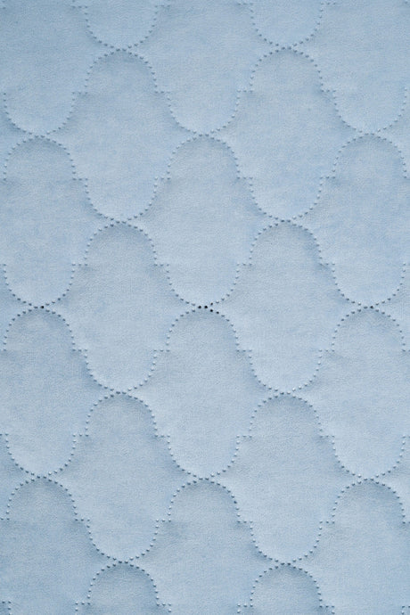 LJUS HIMMELSBLÅ UTTARIO VELVET 3D – QUILTAD VELOUR MED BUBBELMÖNSTER