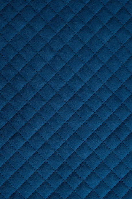 MÖRK SAFIRBLÅ UTTARIO VELVET 3D – QUILTAD VELOUR MED RUTMÖNSTER