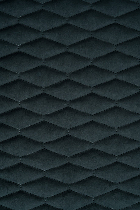 MÖRK GRAFITSVART UTTARIO VELVET 3D – KVILTAD VELOUR MED BLADMÖNSTER