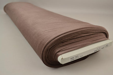 TAUPEFÄRGAD VELOUR MED STRETCH – MJUK STICKAD KVALITET