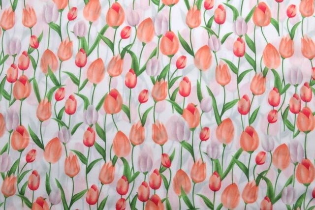 VITT VISCOSETYG MED TULIPAN TRYCK