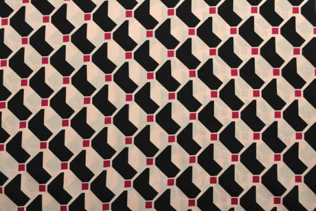 RÅHVIDT VISKOSE STOF MED SORT GEOMETRISK PRINT – LET FALD & ELEGANT MAT GLANS