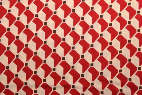 RÅHVIDT VISKOS MED RØDT GEOMETRISK PRINT – LÄTT FALL & ELEGANT MATT LYSTER