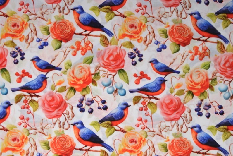 HVIDT VISKOSE STOF MED FUGLE OG ROSER – LET FALD & ELEGANT MAT GLANS