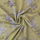 VINTAGE GRØNT VISKOSE STOF MED LILLA BLOMSTER – LET FALD & ELEGANT MAT GLANS