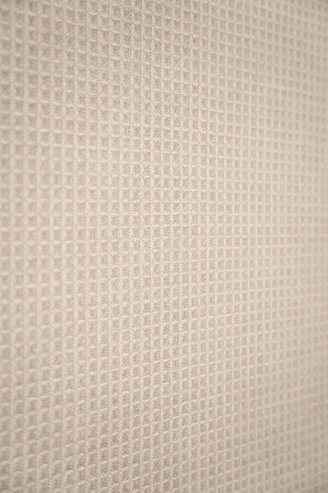 VARM GREIGEBEIGE WAFFLE MÖBELTYG – VÅFFELSTRUKTUR & KRAFTIG