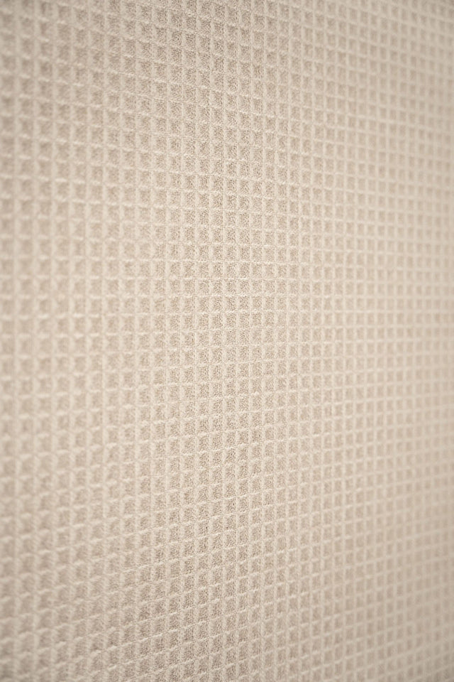 VARM GREIGEBEIGE WAFFLE MØBELSTOF – VAFFELSTRUKTUR & KRAFTIG