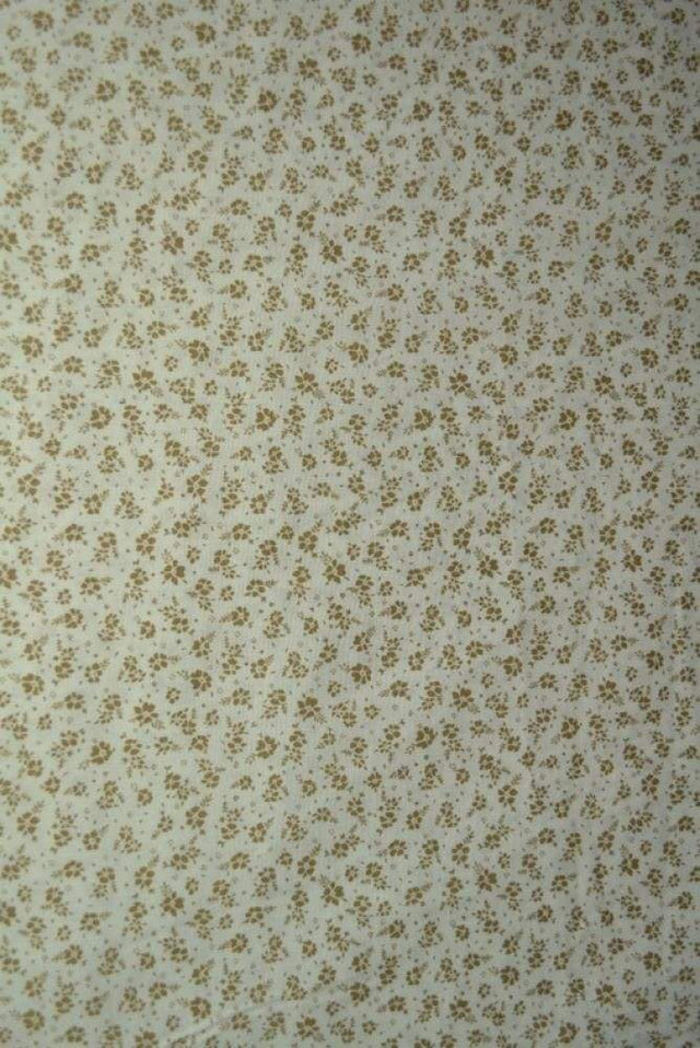 G&M Bomuldspoplin HVID BOMULDSPOPLIN MED SMÅ BEIGE BLOMSTER