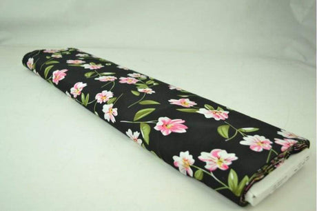 G&M Bomuldspoplin SORT BOMULDSPOPLIN MED LYSERØDE BLOMSTERPRINT